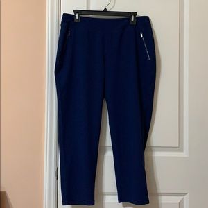 Chico’s Zenergy size 1 crop pants. Like new!